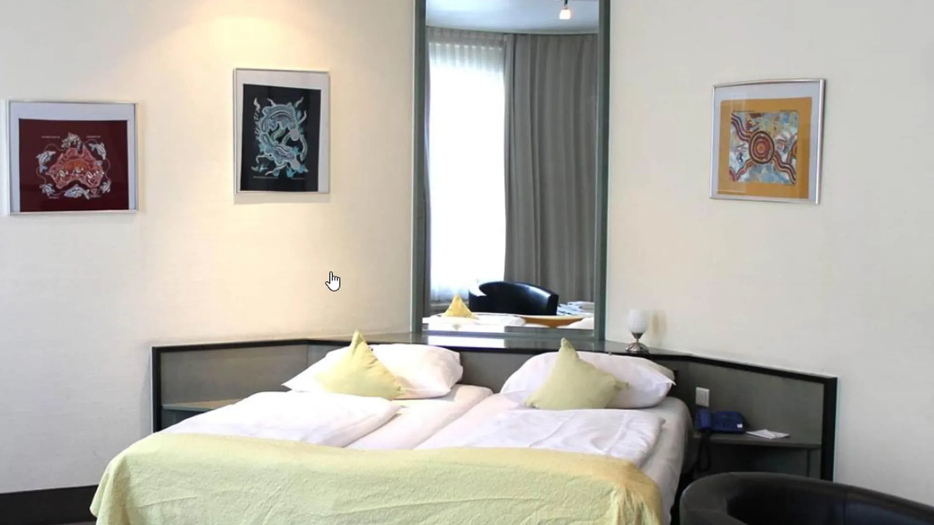 Hotel Monopol City Centre Dusseldorf 3*,