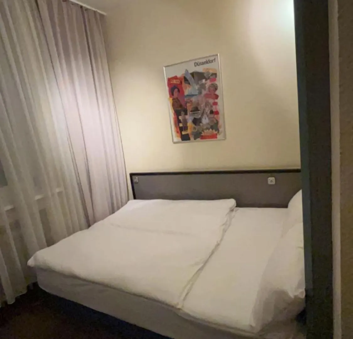 ***  Hotel Monopol Düsseldorf Deutschland
